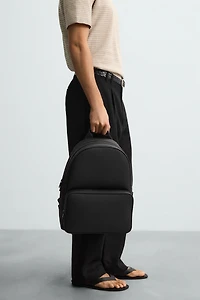 SAC À DOS TEXTURÉ EFFET GOMME