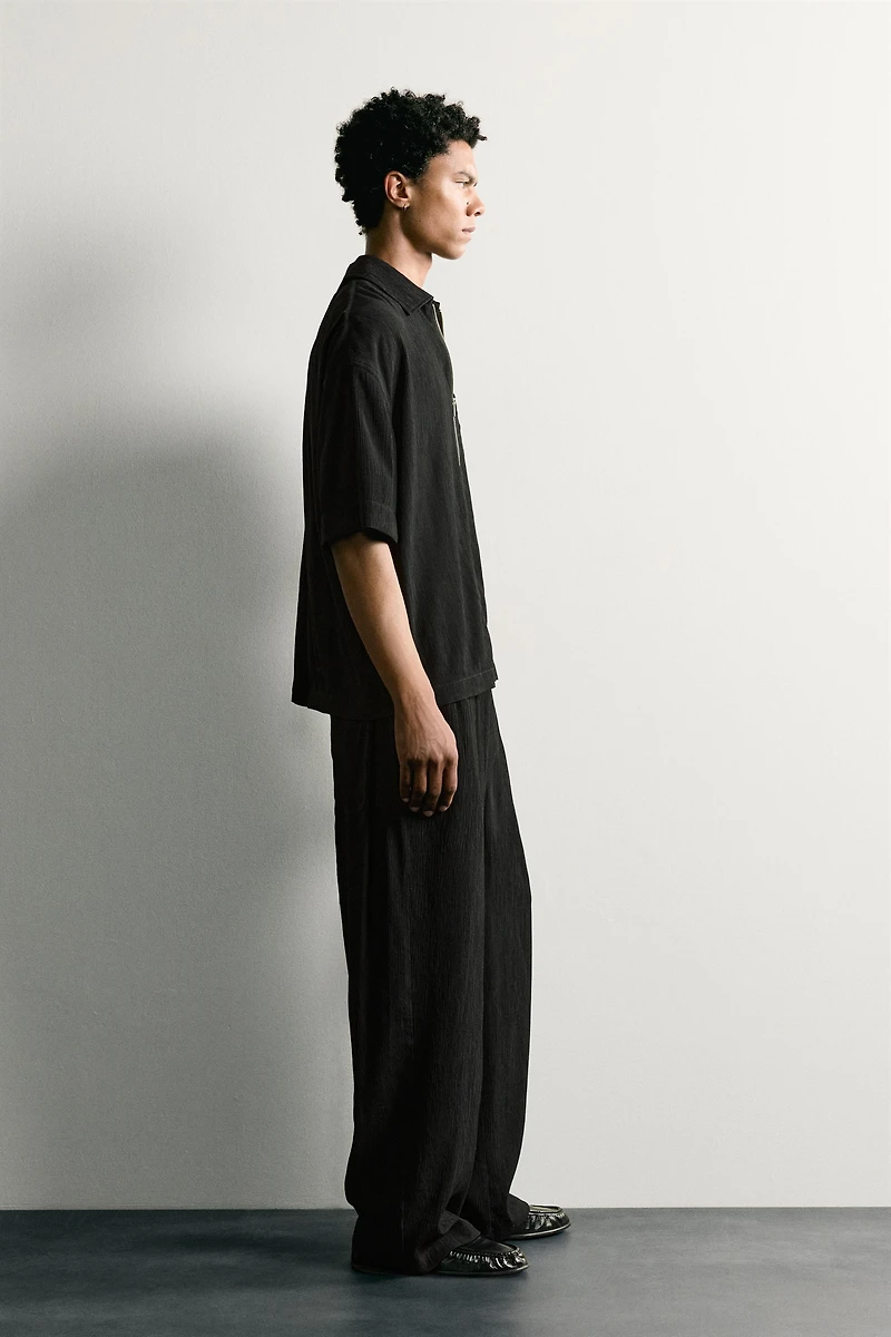 TEXTURED RELAXED FIT PANTS