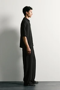 TEXTURED RELAXED FIT PANTS