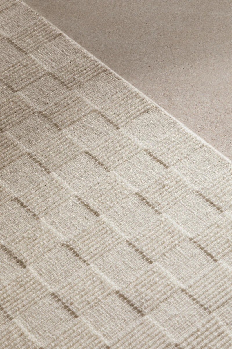 RUG 01