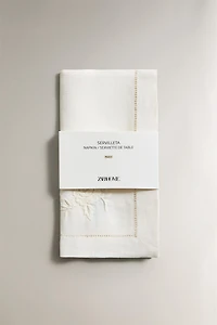 SET OF LINEN NAPKINS WITH FLORAL EMBROIDERY AND HEMSTITCHING (SET OF 2)