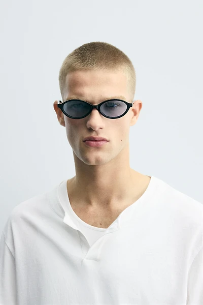 OVAL SUNGLASSES