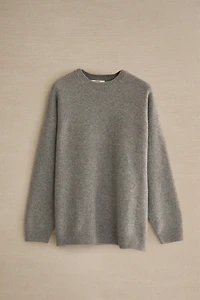 KNIT SWEATER