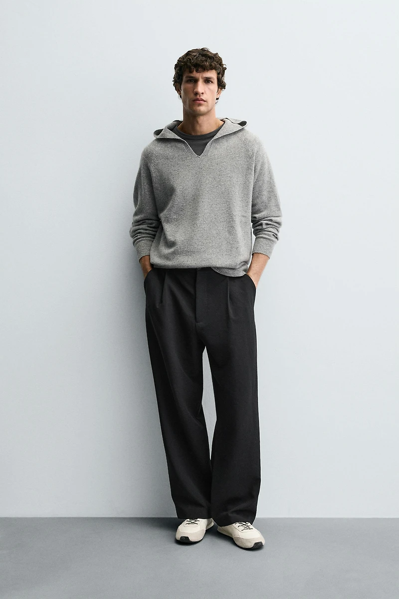 100% WOOL HOODED SWEATER