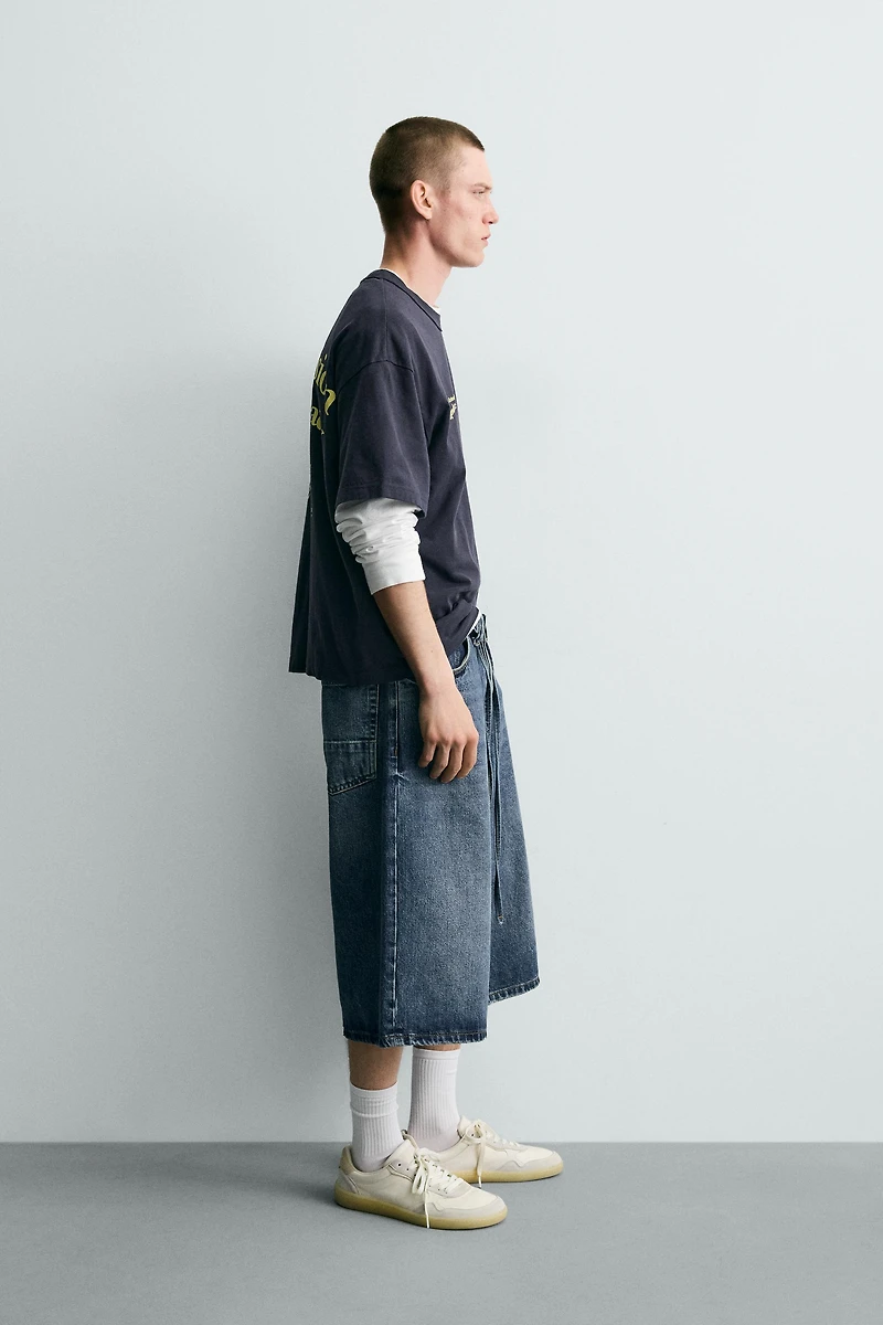CONTRASTING TEXT PRINT T-SHIRT
