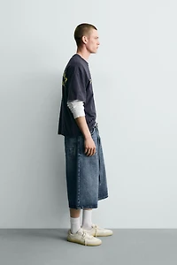 CONTRASTING TEXT PRINT T-SHIRT