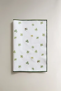 RESIN-COATED CLOVER PLACEMAT