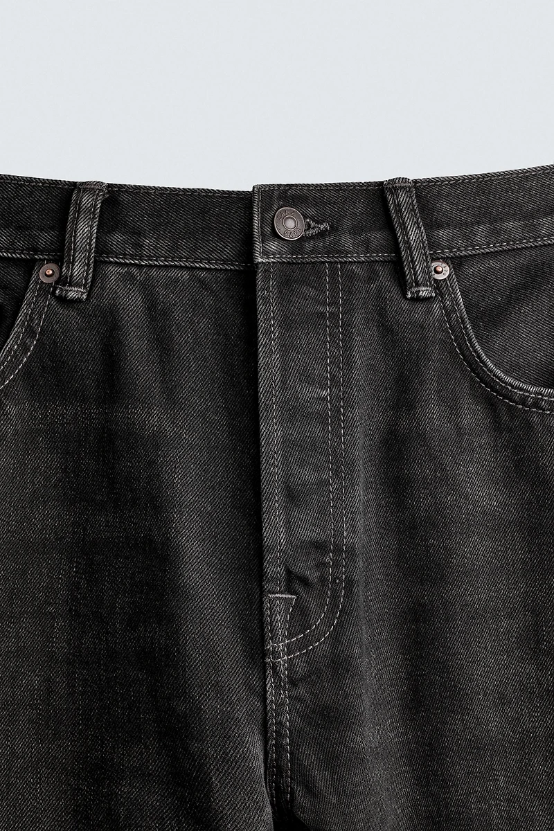 STRAIGHT FIT JEANS