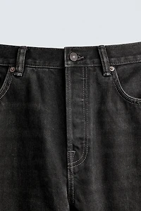 STRAIGHT FIT JEANS
