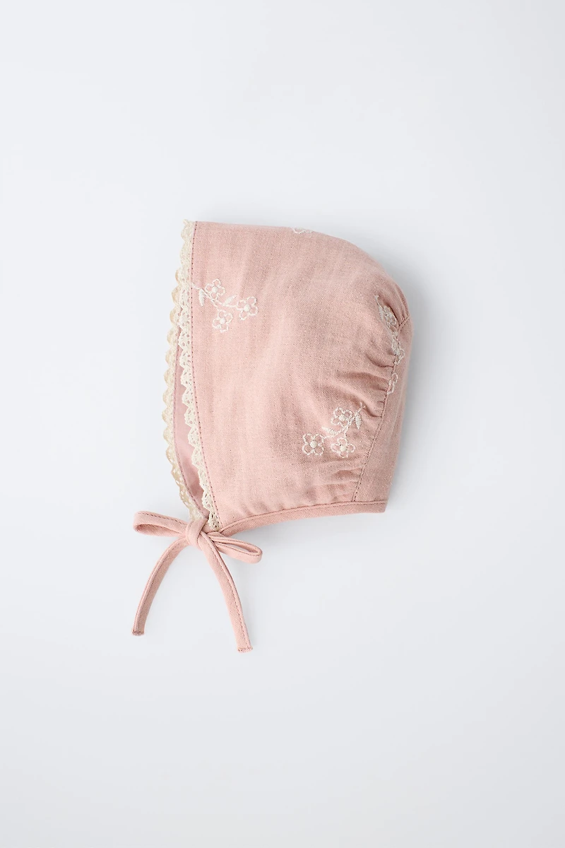 EMBROIDERED FLOWER BONNET