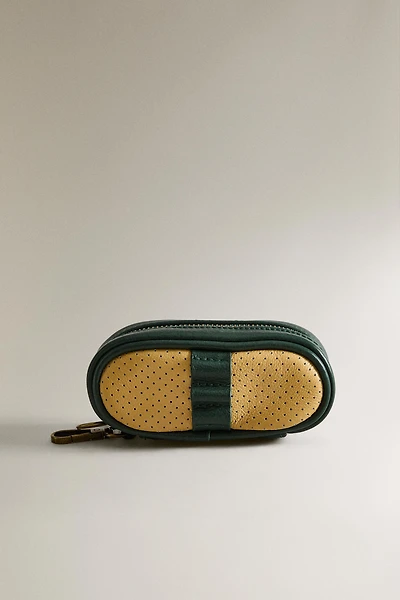 GOLF BALL AND TEE CASE