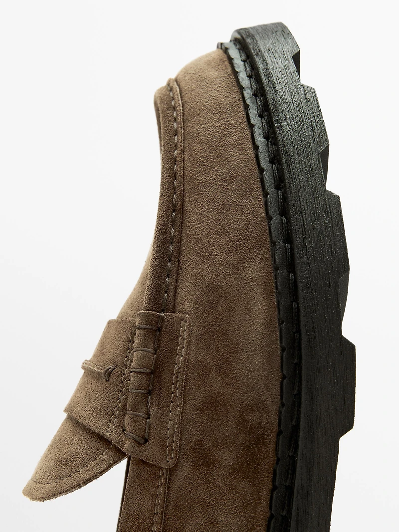 Mocassins en cuir patte décorative semelle crantée