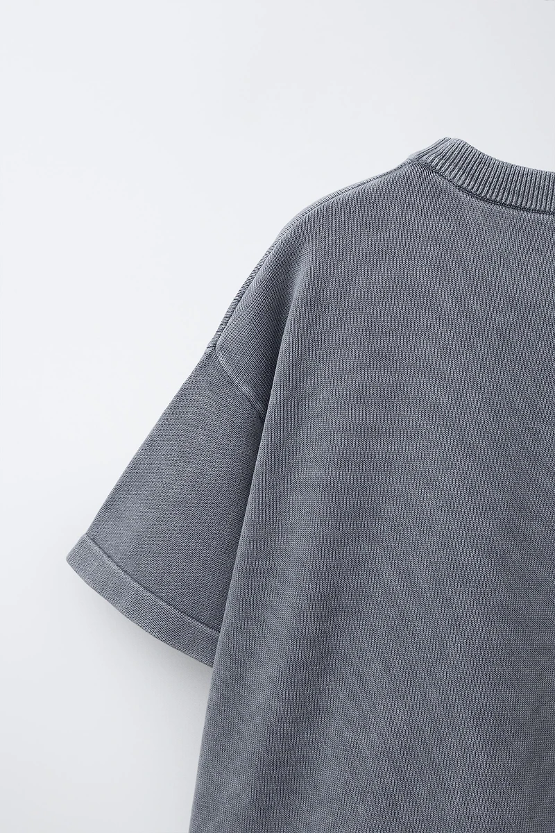 T-SHIRT EN MAILLE EFFET DÉLAVÉ