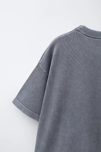 T-SHIRT EN MAILLE EFFET DÉLAVÉ