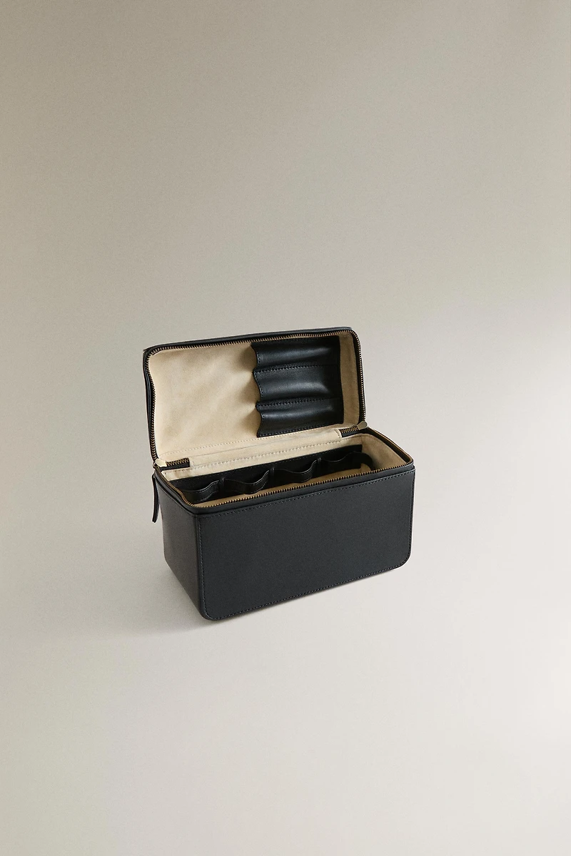 LEATHER BRIEFCASE TOILETRY BAG