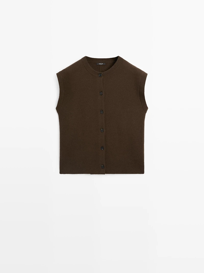 Crew neck knit vest