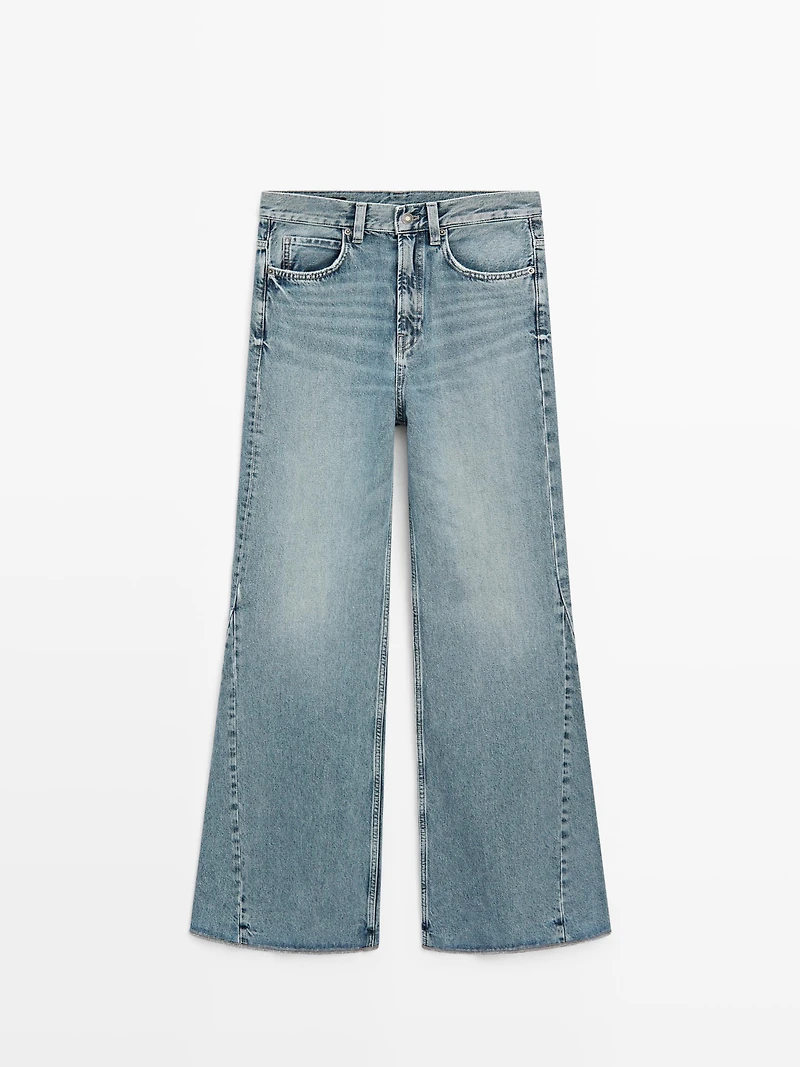High-waist flare fit jeans