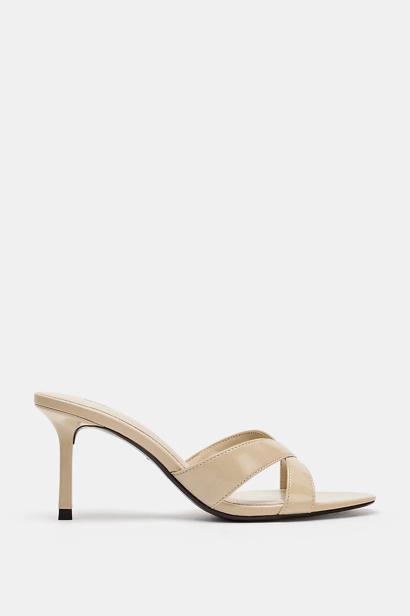 LEATHER MULE SANDALS