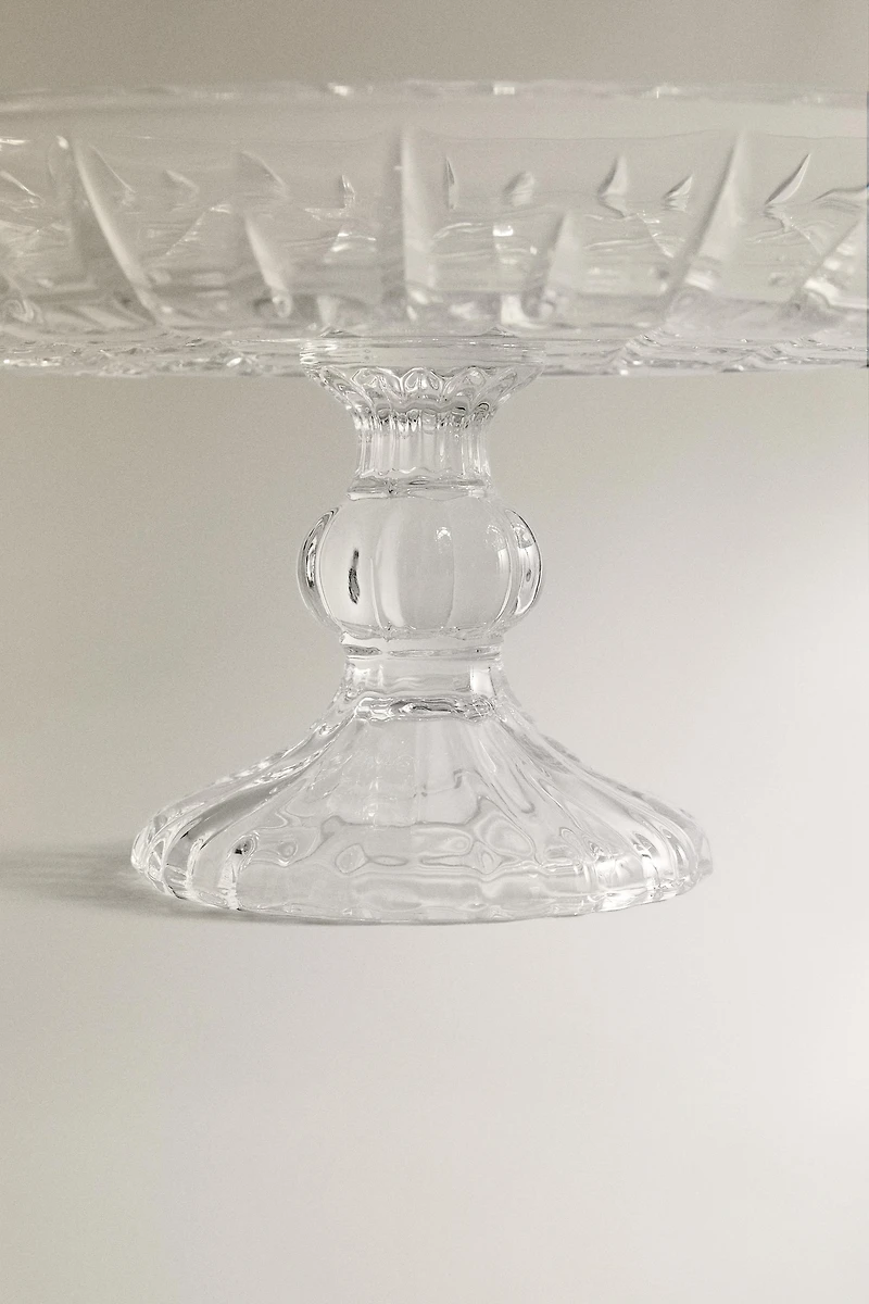 RAISED GLASS SERVING DISH WITH DIAMOND DESIGN