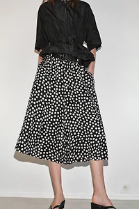 PANTALON JUPE-CULOTTE À POIS AVEC CEINTURE