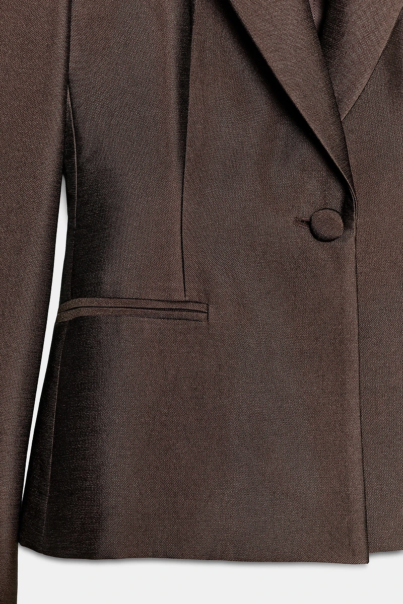 BLAZER AJUSTÉE SATINÉE