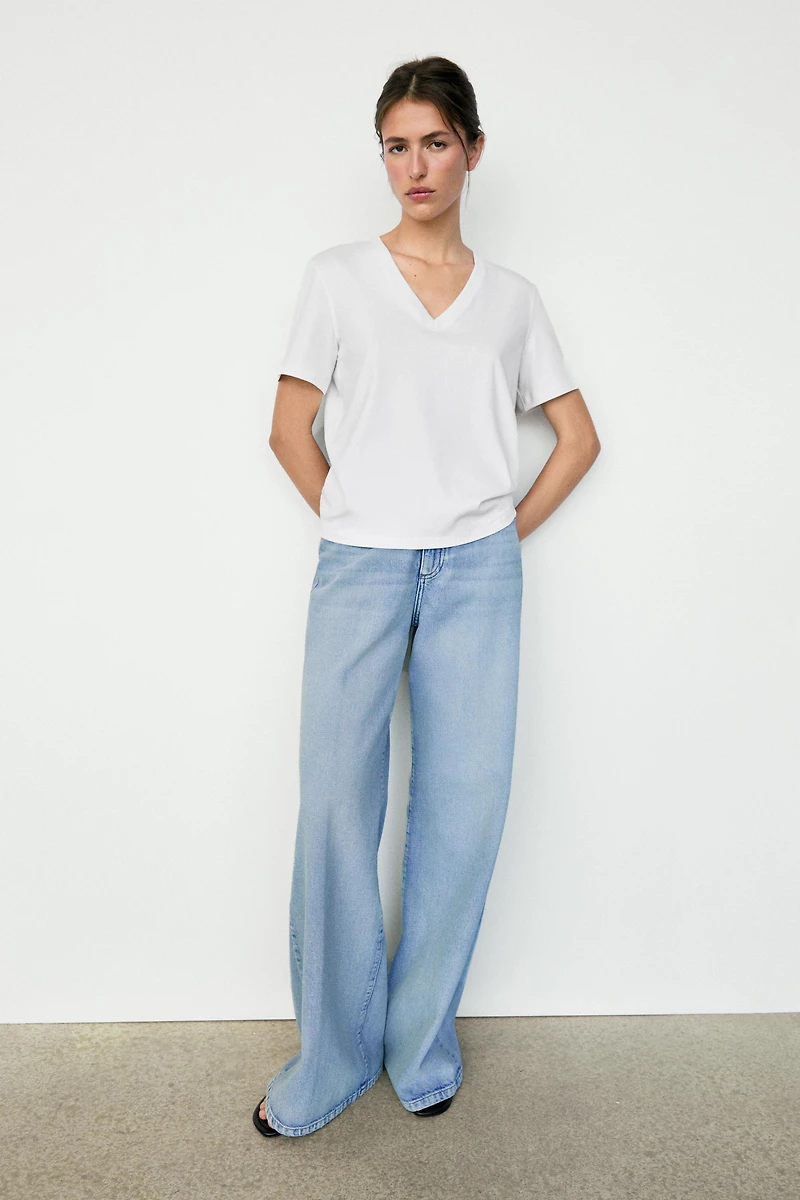 100% cotton interlock V-neck T-shirt