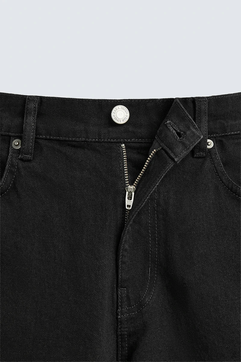 REGULAR FIT DENIM SHORTS