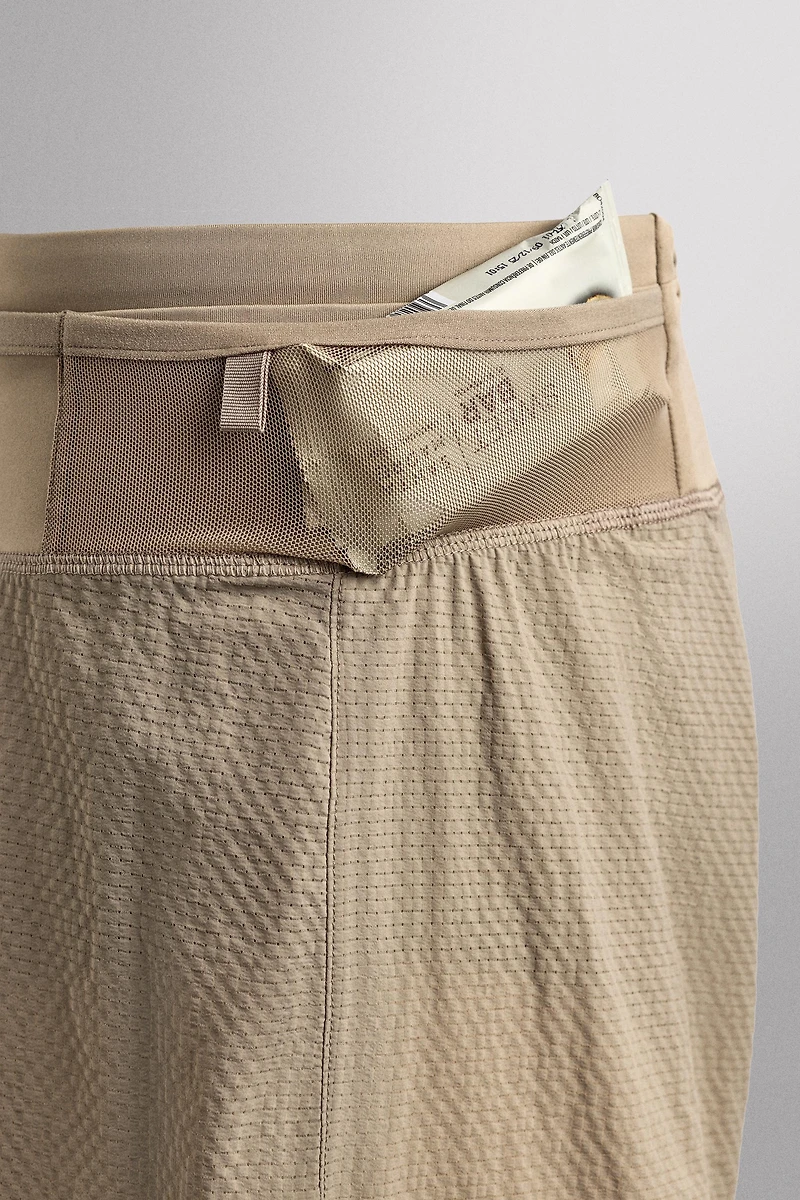 TRAIL RUNNING SHORTS