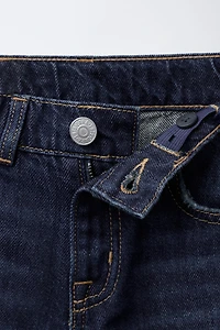 STRAIGHT LEG JEANS