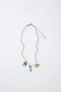 SHAPED PENDANT NECKLACE