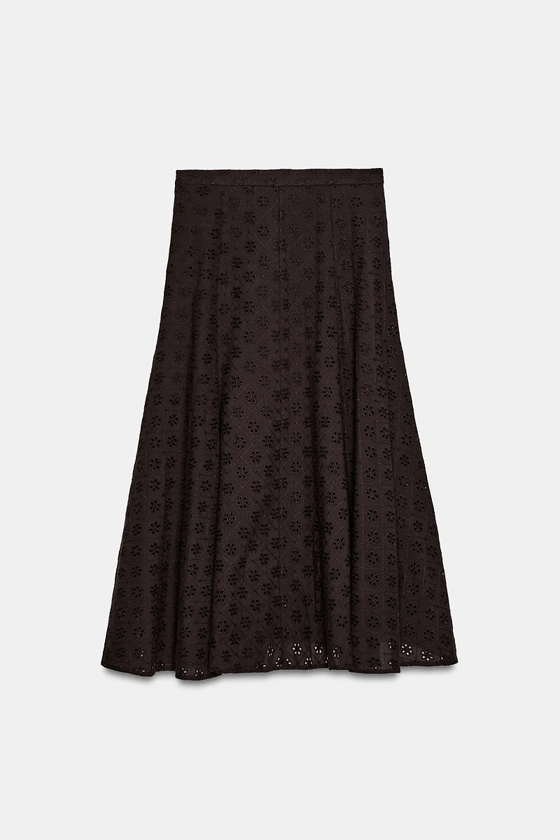 JUPE MI-LONGUE À BRODERIES PERFORÉES