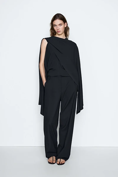 Asymmetric flowing cape - STUDIO