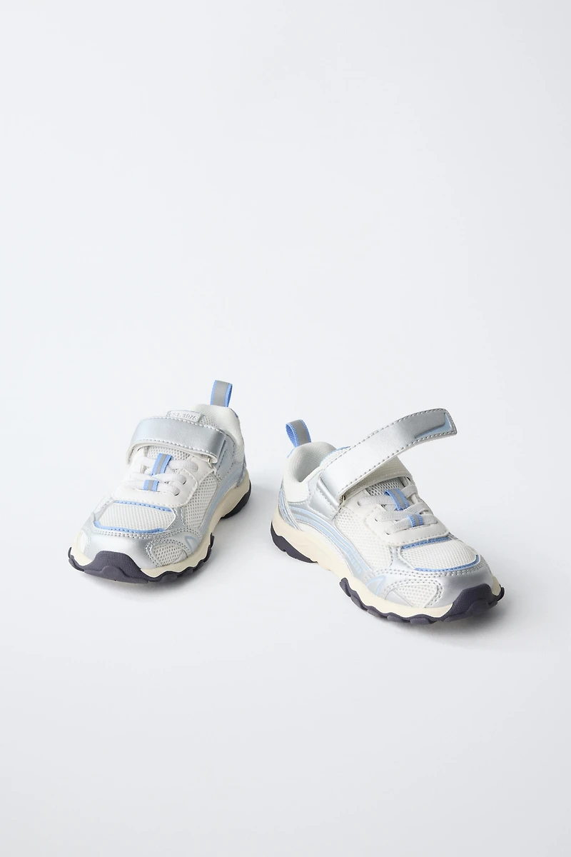 BAREFOOT SNEAKERS