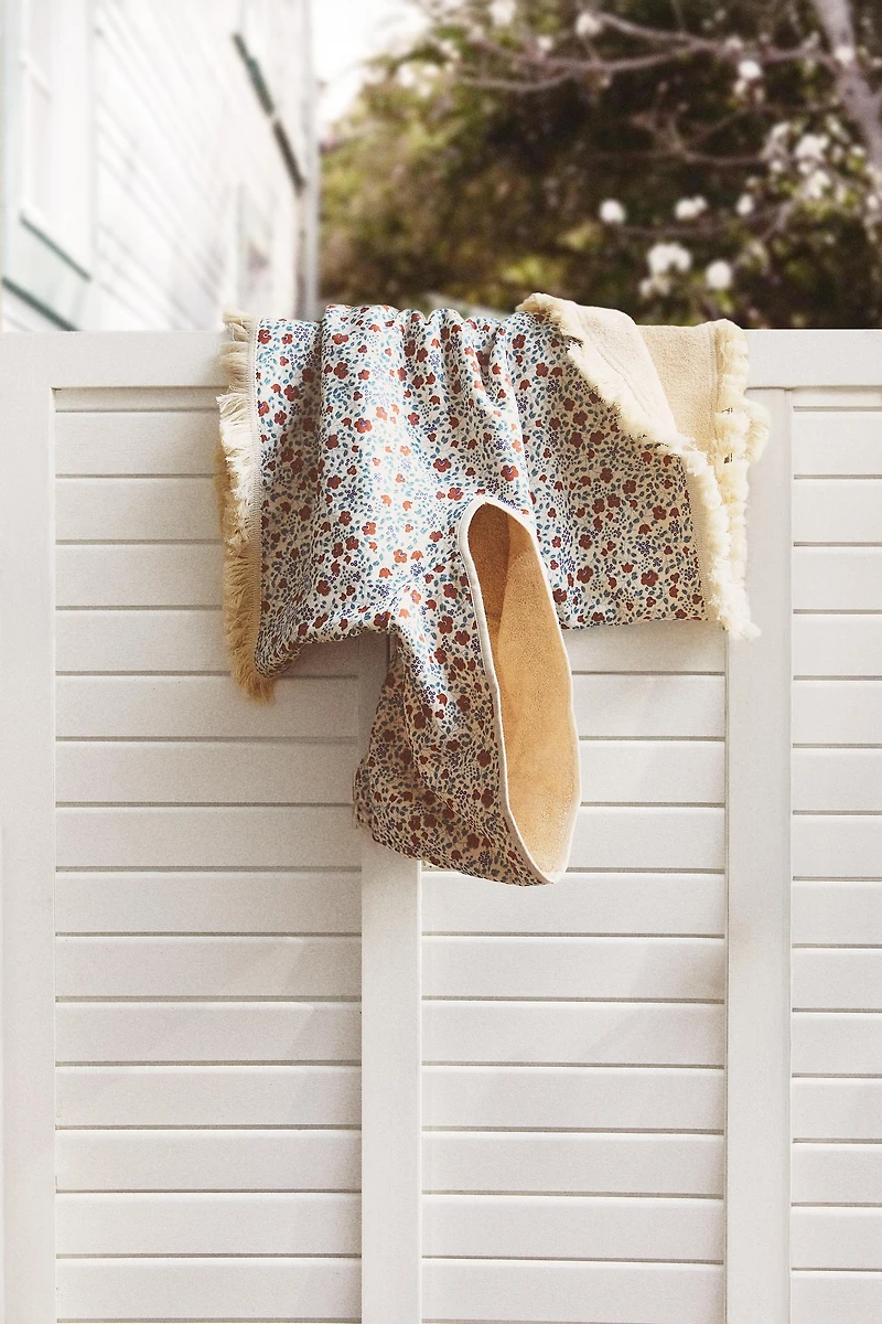 KIDS' FLORAL BEACH PONCHO