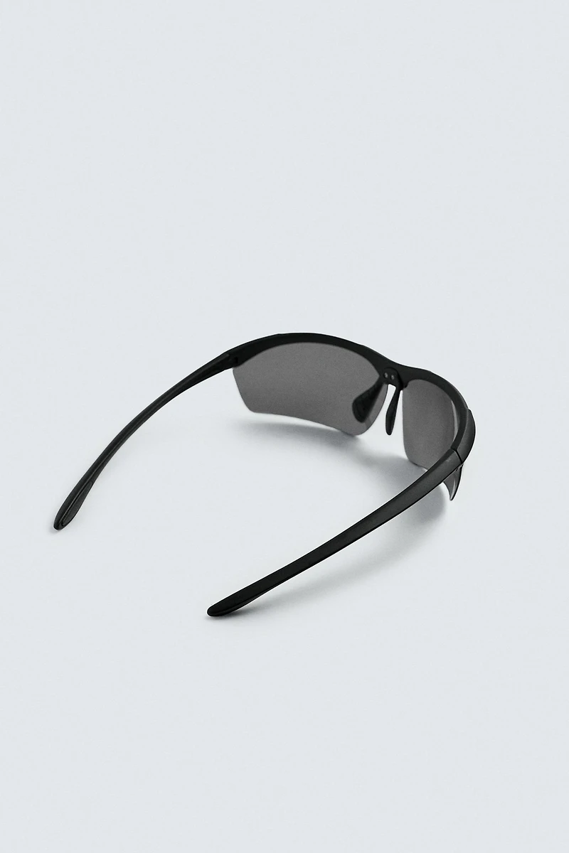 LIGHTWEIGHT SUNGLASSES