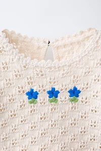 EMBROIDERED CROCHET KNIT TOP