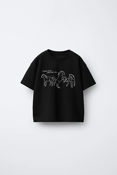 EMBROIDERED HORSES T-SHIRT