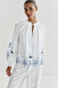 EMBROIDERED FLORAL BLOUSE