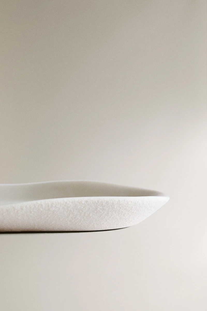 TEXTURED BATHROOM SOAP DISH
