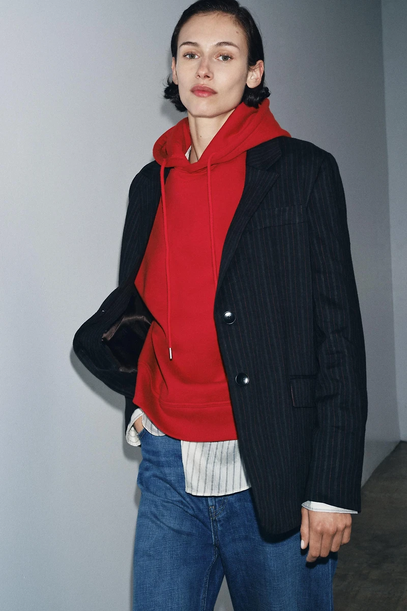 OVERSIZED HOODED SWEATSHIRT