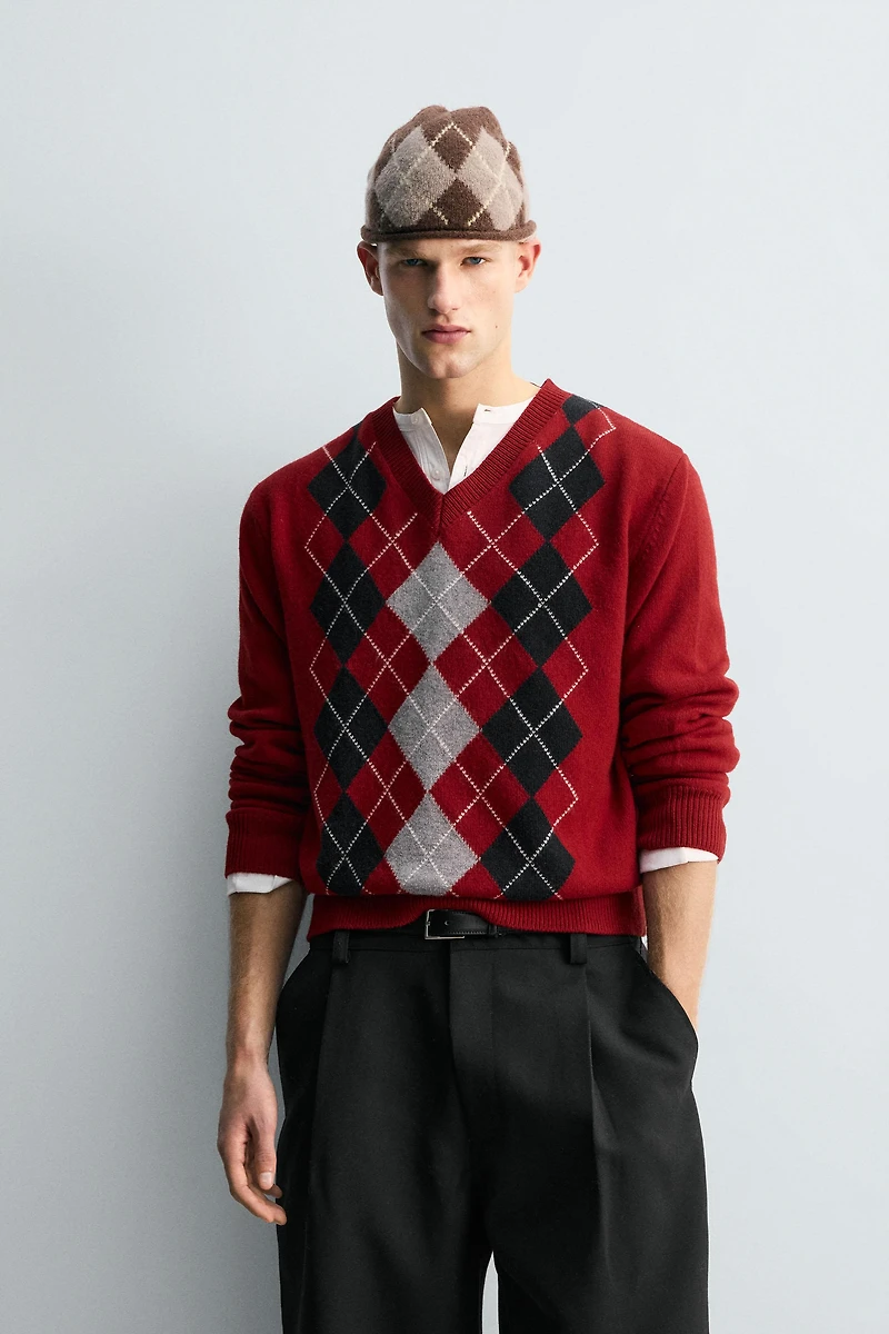 100% WOOL JACQUARD DIAMOND JUMPER