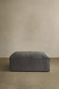 WASHED LINEN POUF