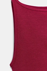 MINIMAL SLEEVELESS T-SHIRT