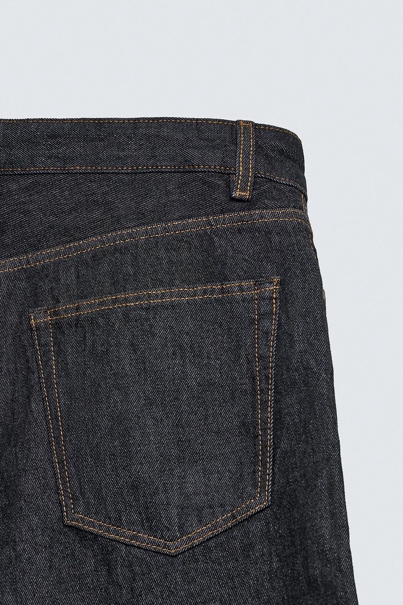 LOOSE FIT JEANS