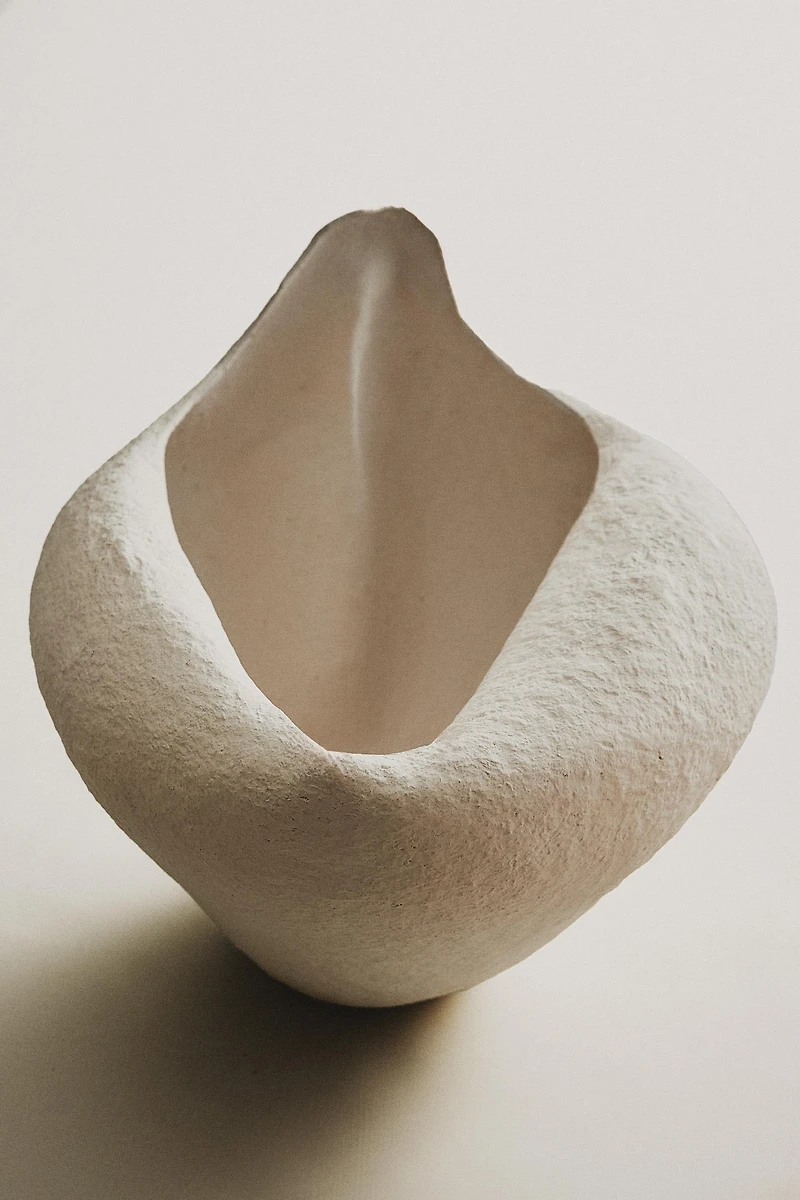 PAPIER-MÂCHÉ VASE