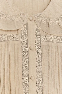 EMBROIDERED PETER PAN COLLAR SHIRT