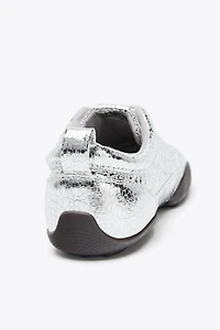 METALLIC-EFFECT RUNNING SHOES
