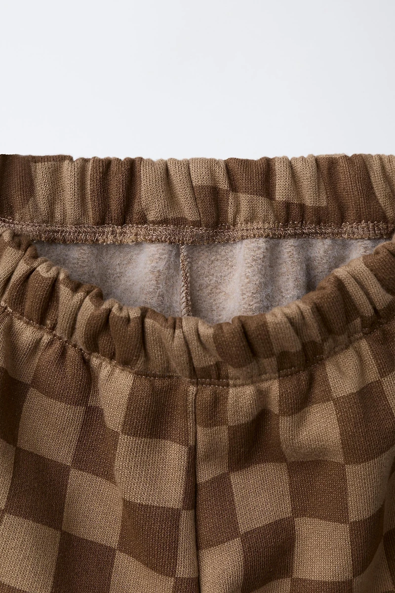 CHECKERBOARD SWEATSHIRT AND PANTS JOGGING SET