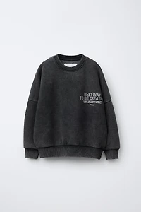 WASHED EFFECT TEXT SWEATSHIRT