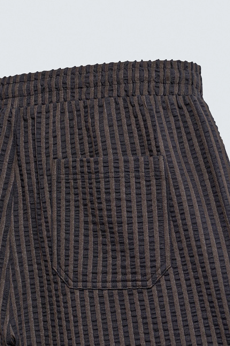 COMFORT STRIPED SEERSUCKER SHORTS